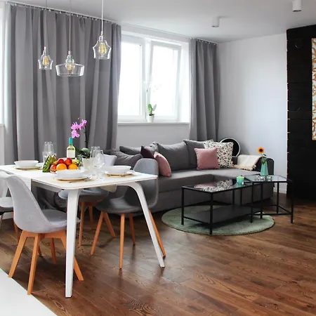 Apartament 1-bedroom Noakowskiego With View *