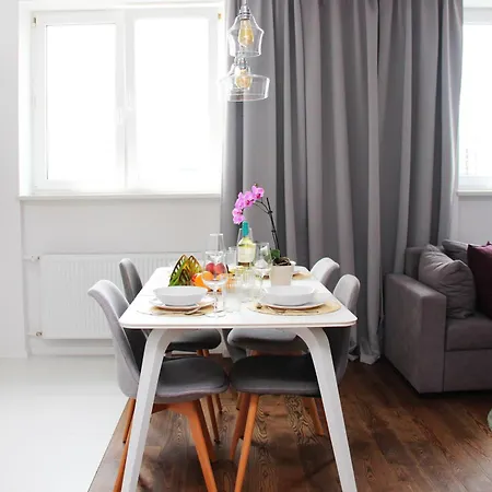 1-bedroom Noakowskiego With View * Warsaw