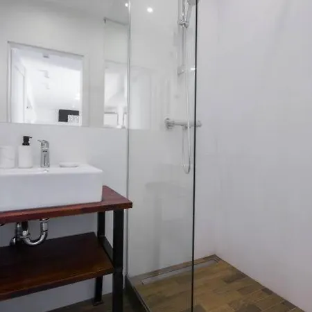 Modern In The Heart Of Apartman