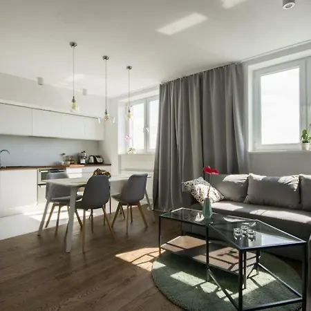 Apartment 1-bedroom Noakowskiego With View *
